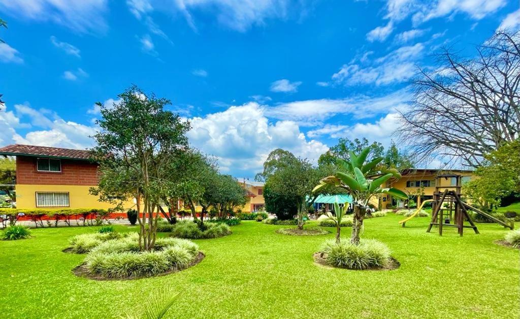 Finca Hotel La Ponderosa Rionegro Kültér fotó